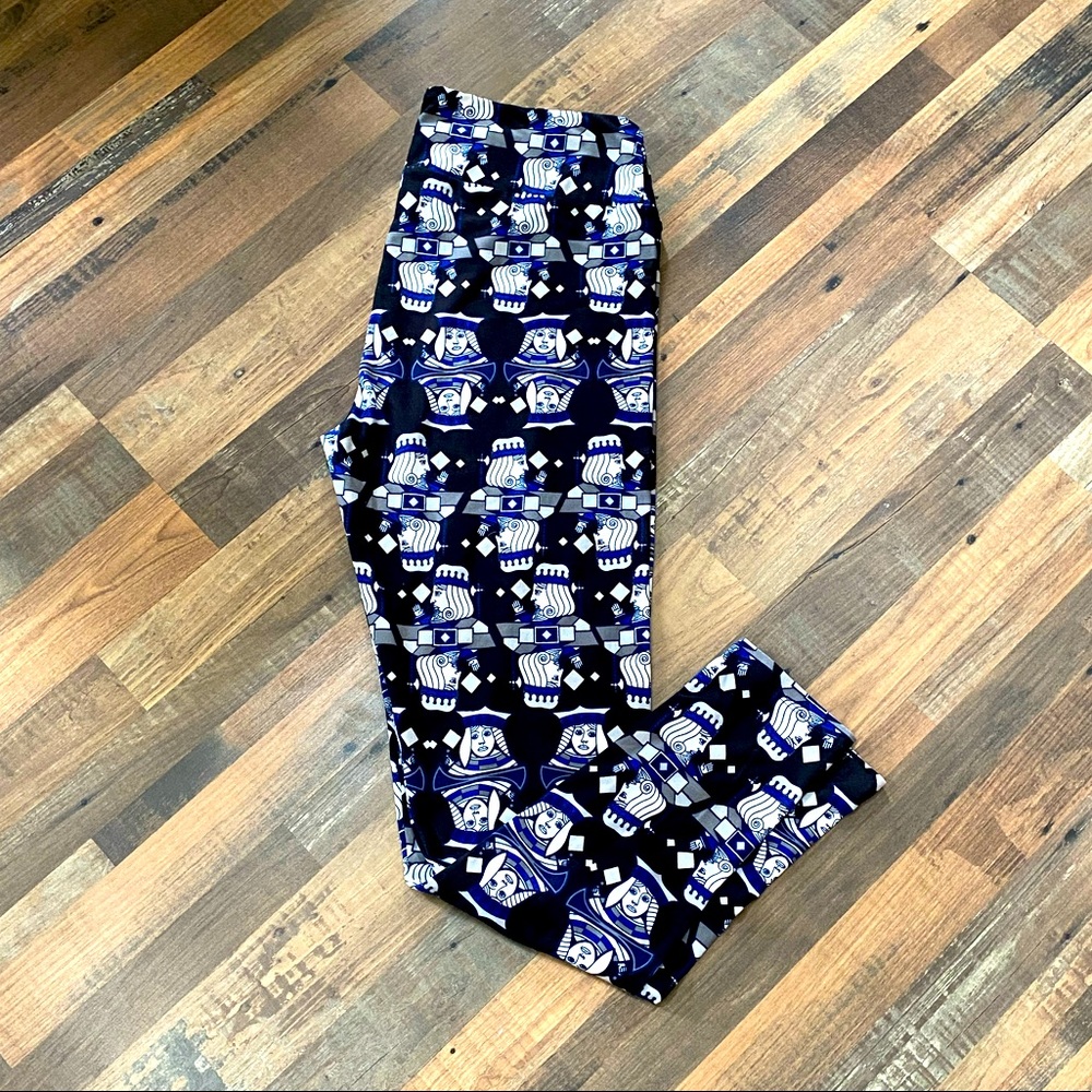 LulaRoe Tall & Curvy Leggings